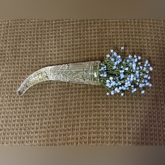 VINTAGE CRYSTAL GLASS HORN CUP - Picture 2 of 7